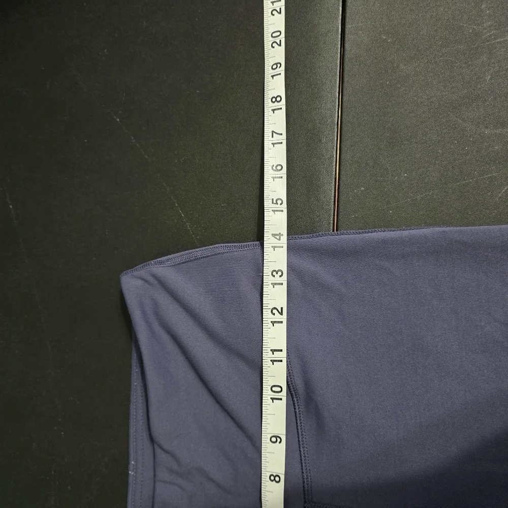 Yogalicious Purple Capri Leggings with Side Cutouts Womens Size Small
